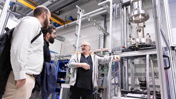 Petrobras representatives visit SINTEF's hydrogen material integrity laboratory